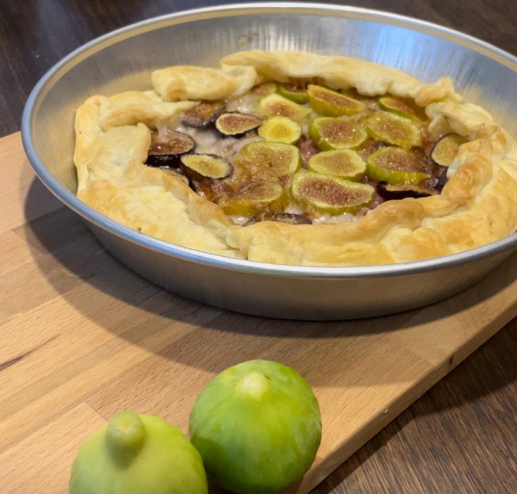 Traditional Oven – Fig and ham puff pastry recipe